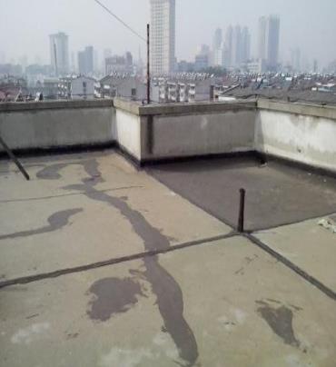 细河漏水维修 楼顶漏水是什么原因，楼顶漏水维修方法是什么?